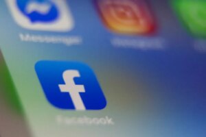 Facebook avoids a service shutdown in Europe for now