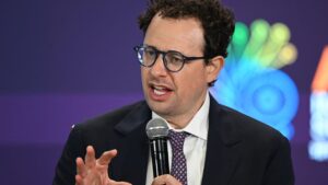 Anthropic’s Mythos set off a cybersecurity ‘hysteria.’ Experts say the threat was already here